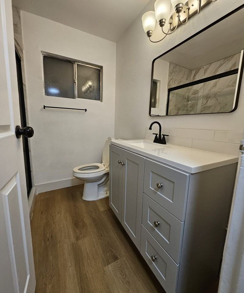 Cabana Apartments Available Now - Photo 4 of 8
