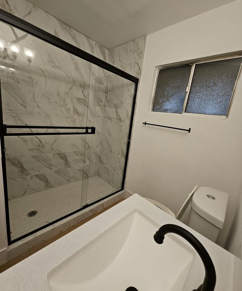 Cabana Apartments Available Now - Photo 5 of 8