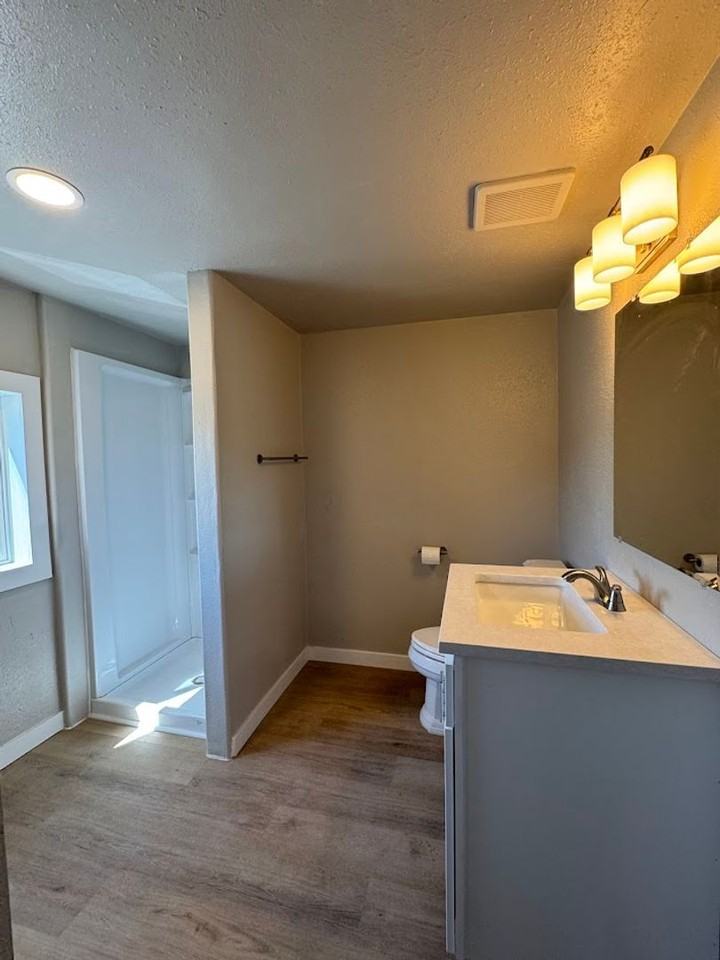 227 S 6th St - Photo 5 of 11