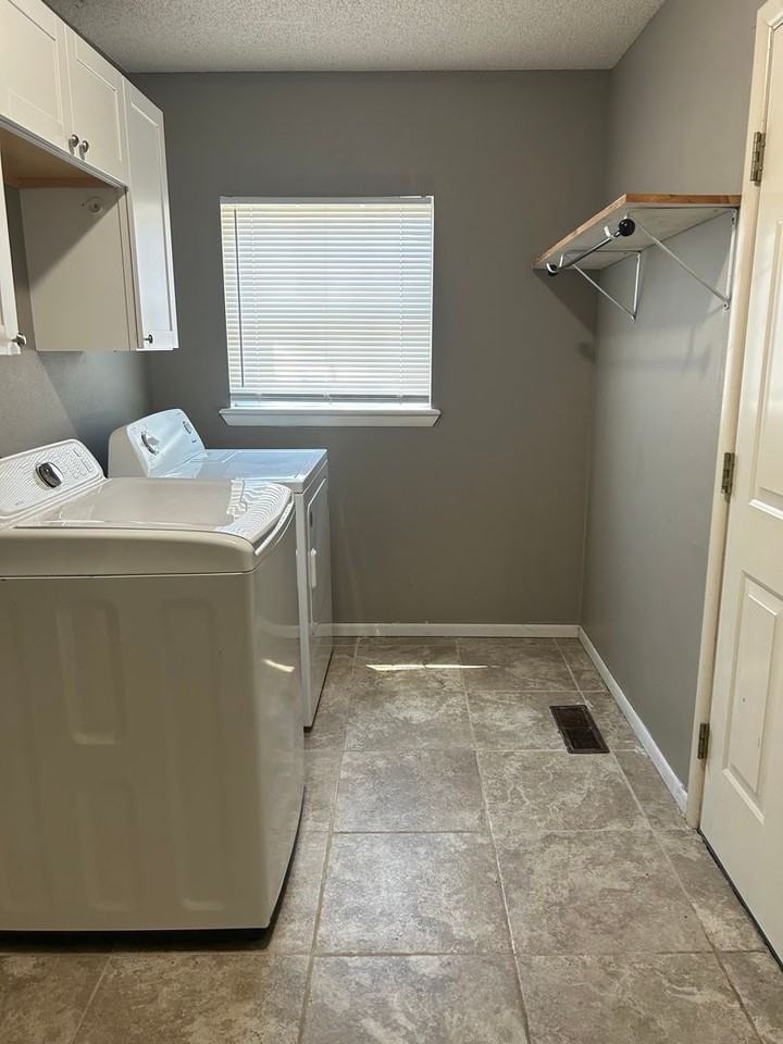 248 E Jo Ave - Photo 7 of 15