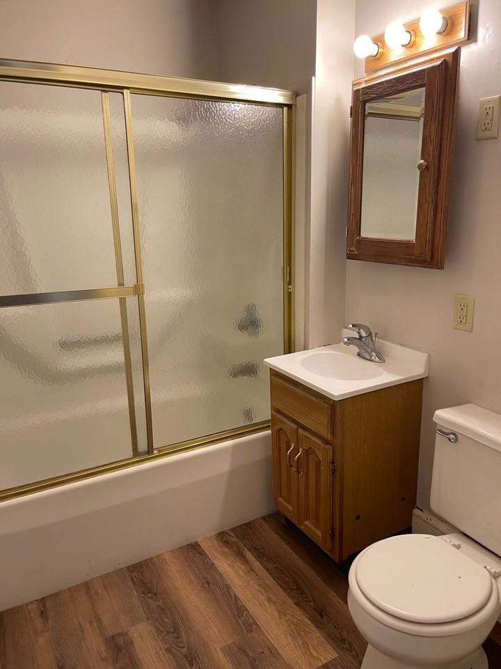 801 Scott Ave - Photo 5 of 14