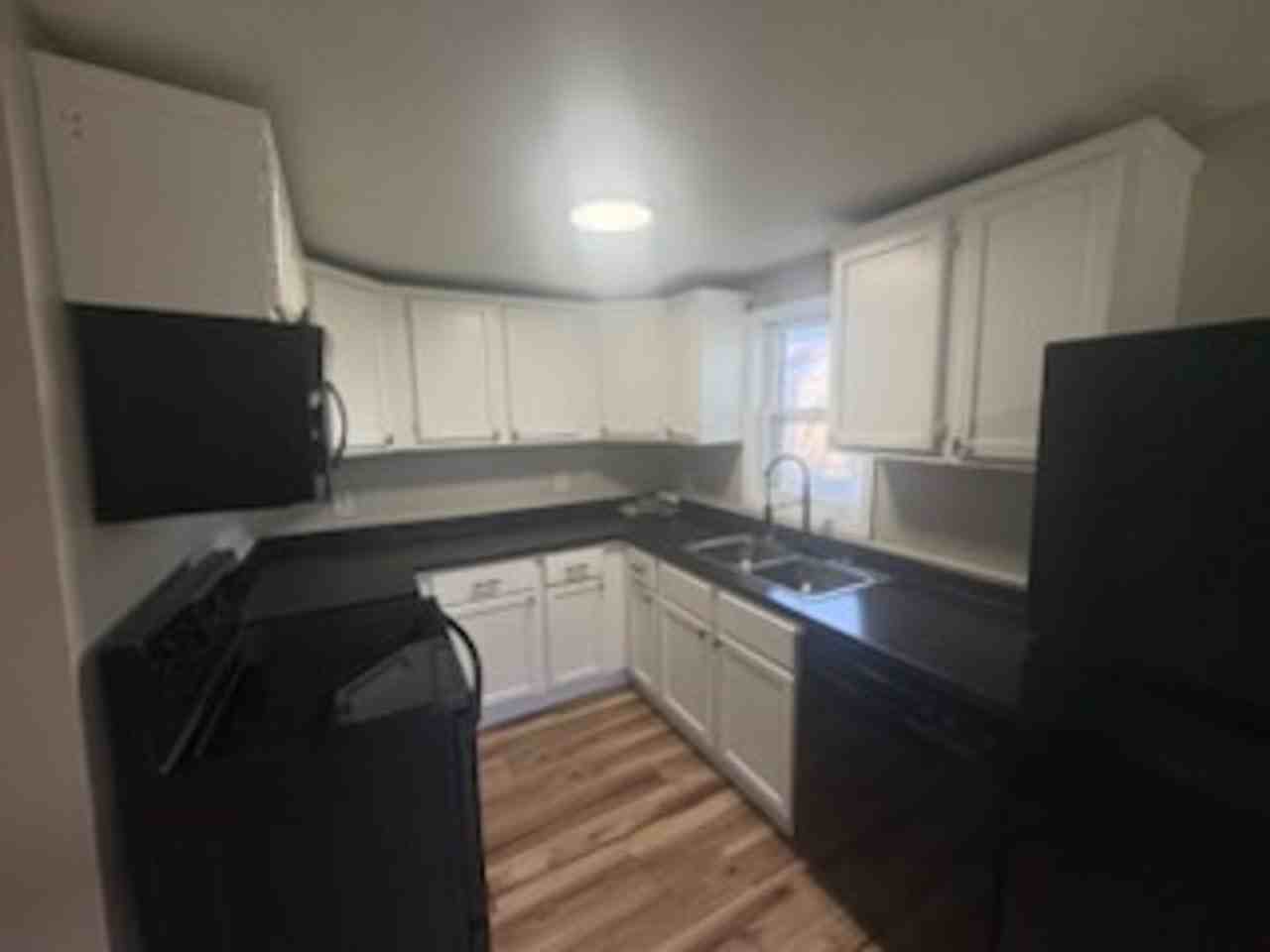 203 S Whitmer St - Photo 3 of 11