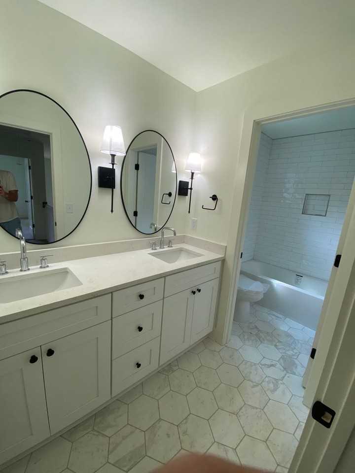 2348 Woodcastle Ln Se - Photo 6 of 12