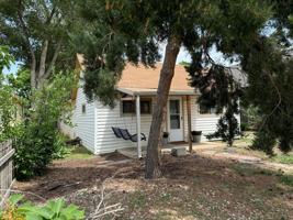 featured image of 208 2nd St