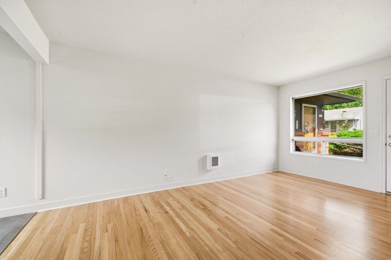 7110 Se Grant St - Photo 4 of 23