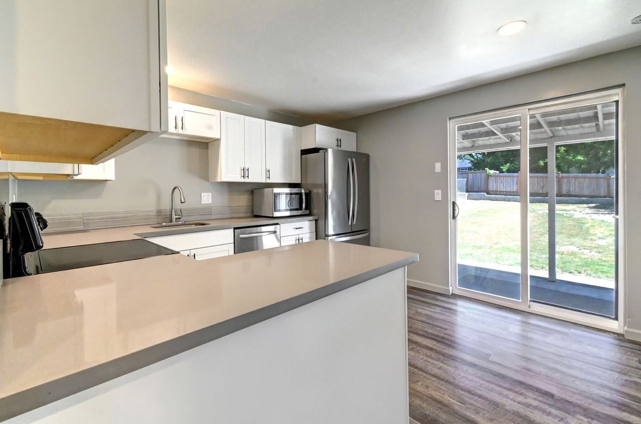 1713 113th Dr Se - Photo 7 of 20