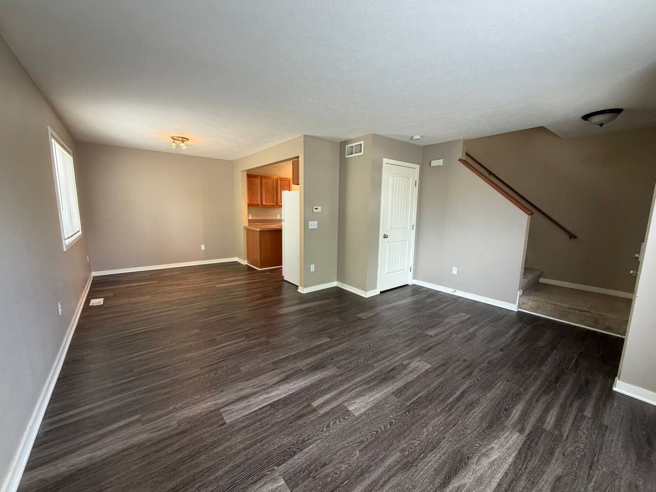 530 Eastern Ave Ne - Photo 2 of 19