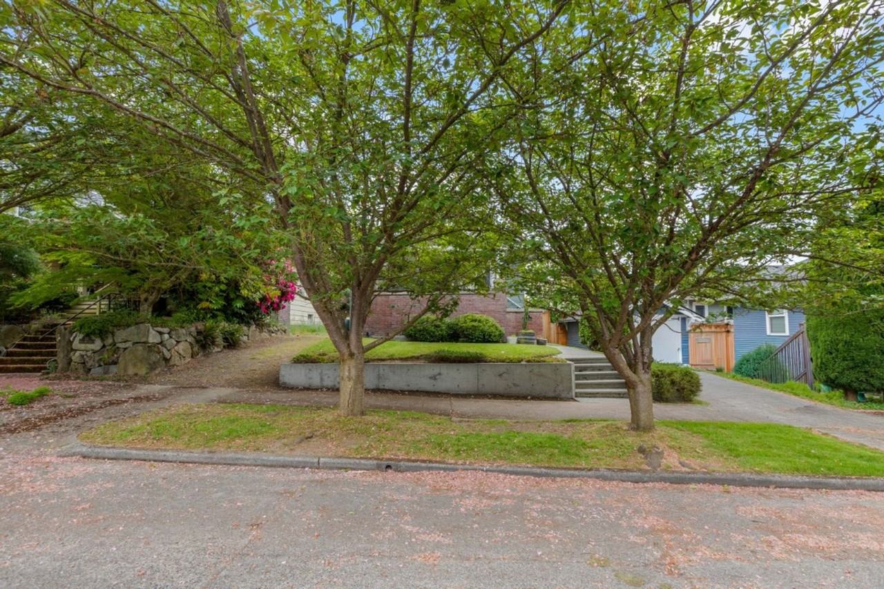 111 N 49th St - Photo 2 of 32