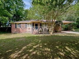 featured image of 2324 3rd St Ne