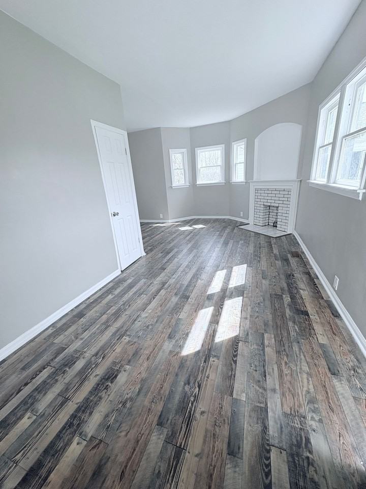 1572-1580_E_MAYNARD AVE - Photo 4 of 9