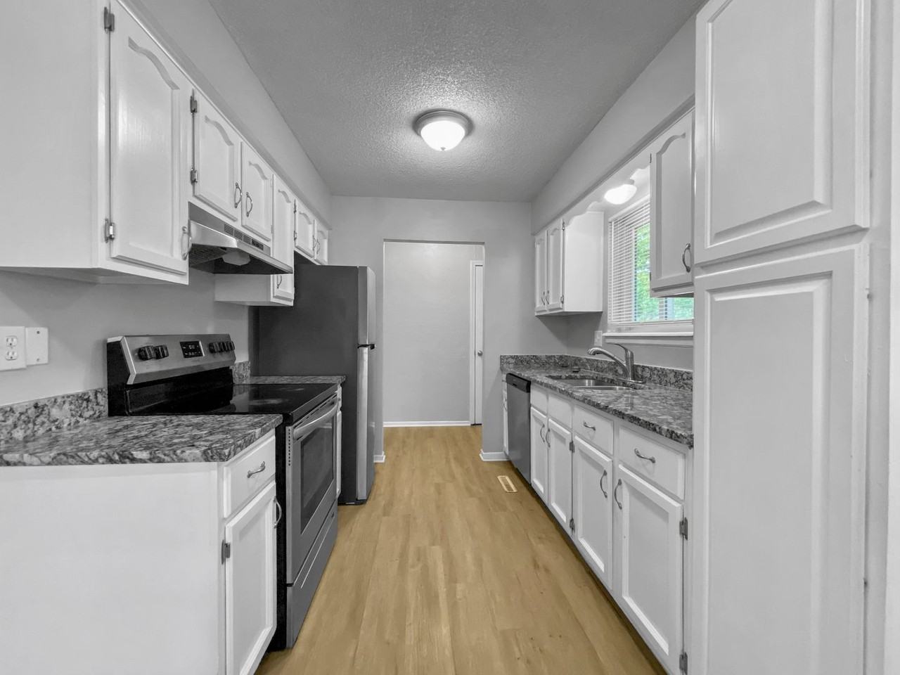 118 Se Flagstone Dr - Photo 4 of 17