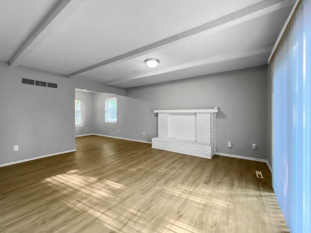 118 Se Flagstone Dr - Photo 6 of 17