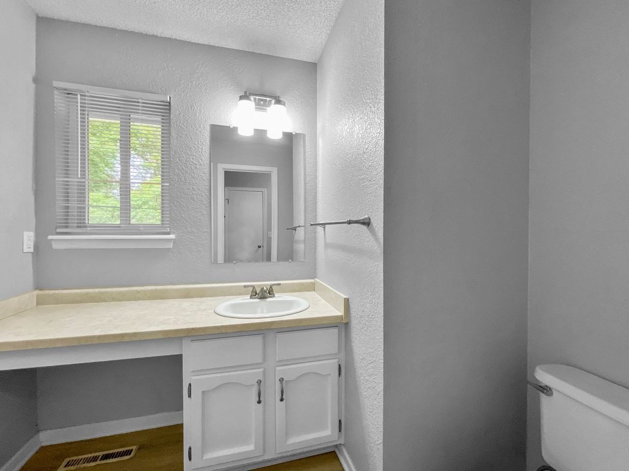 118 Se Flagstone Dr - Photo 7 of 17