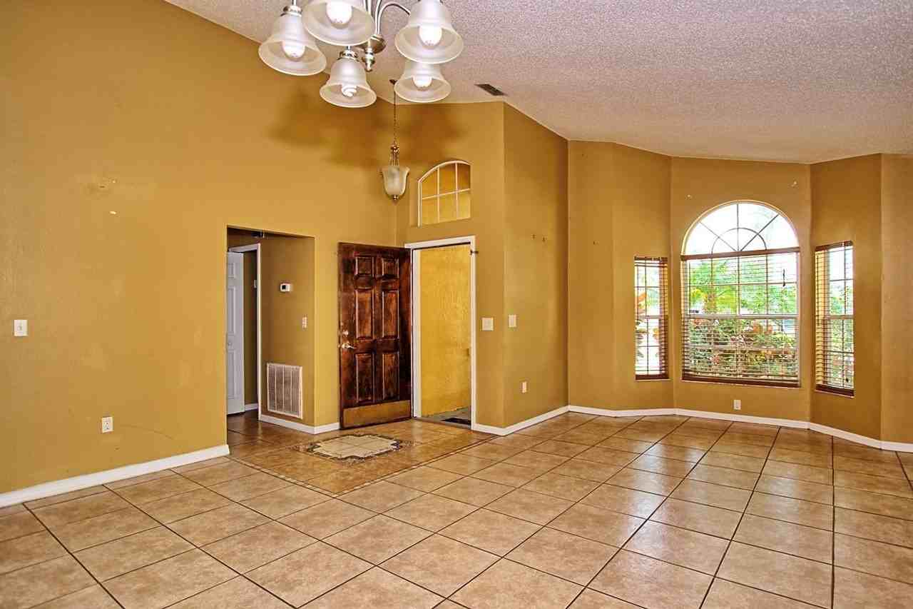4335 Creekside Blvd - Photo 5 of 22