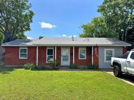 featured image of 5012 Lakefront Dr