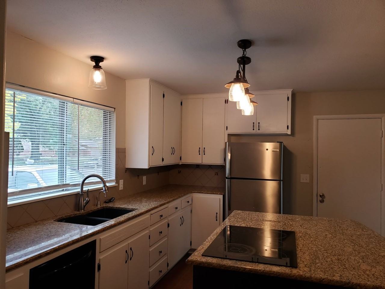 8120 E Morningside St - Photo 6 of 22