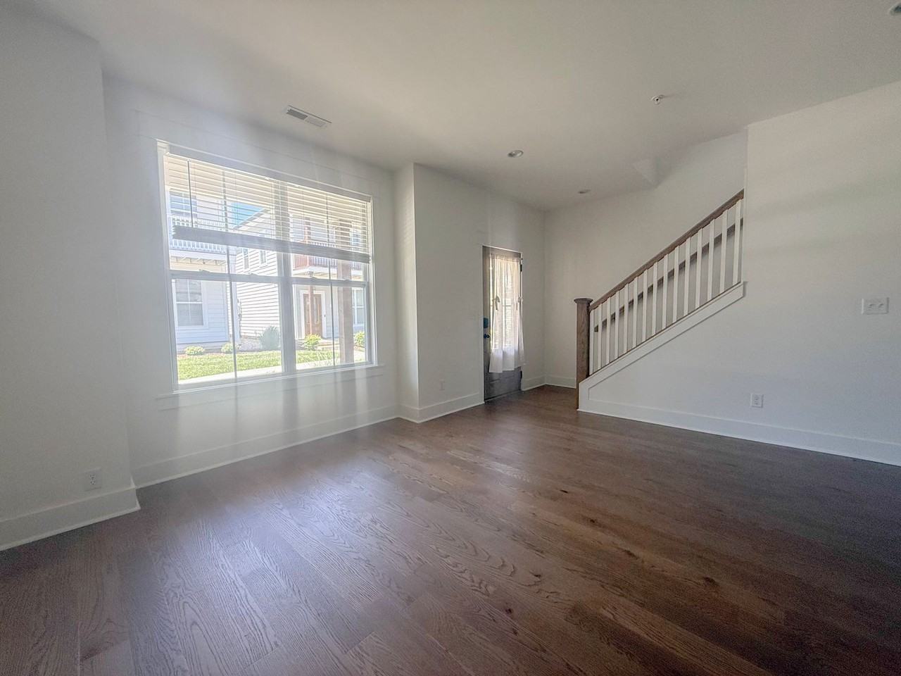 153 Allison Way - Photo 4 of 26