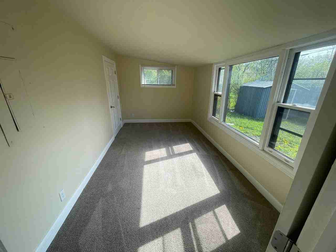 6091 N 39th St - Photo 5 of 14
