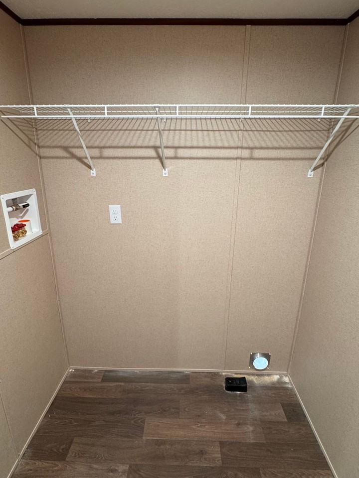 112 Harold Ln - Photo 6 of 17