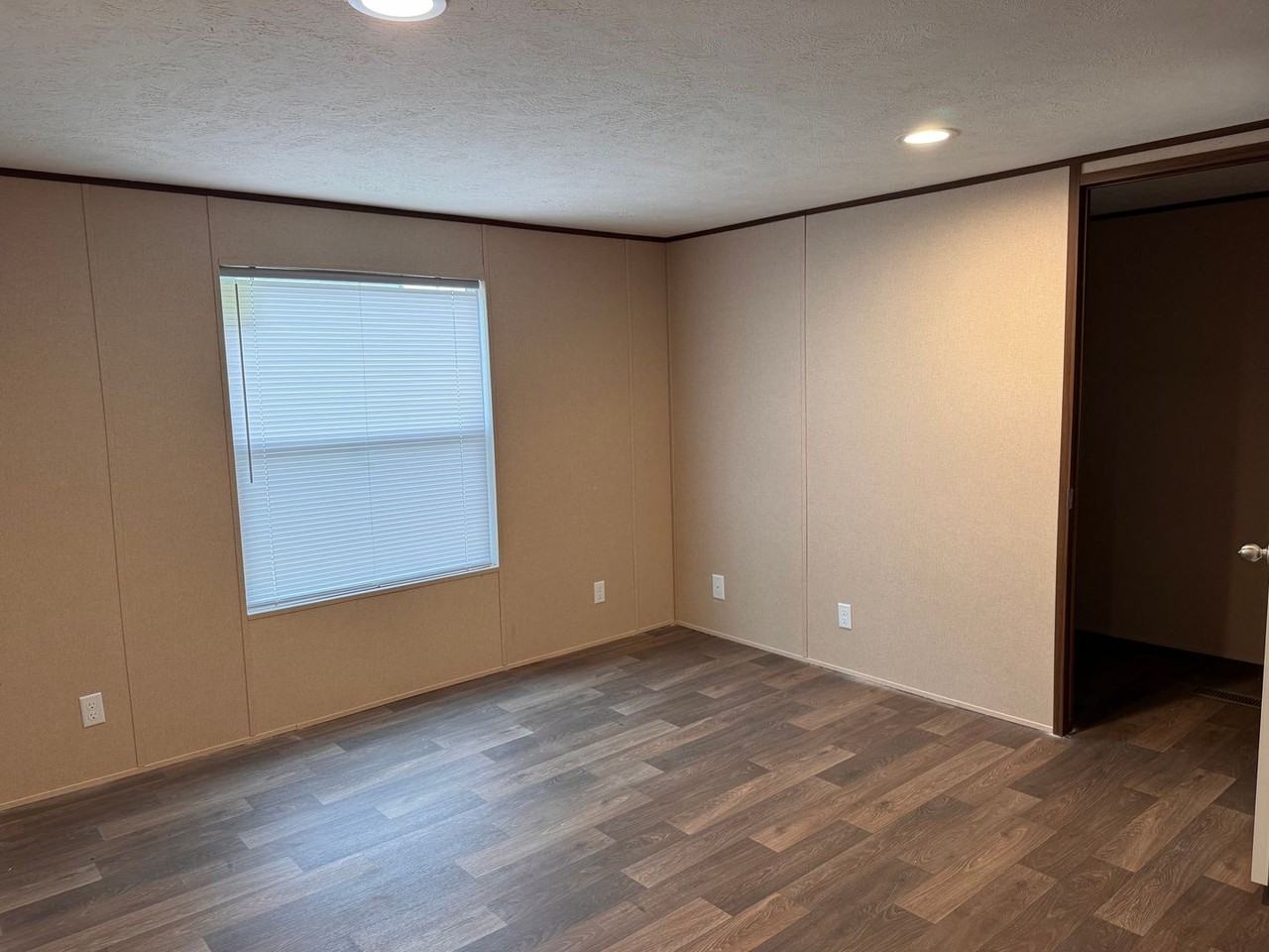 112 Harold Ln - Photo 7 of 17