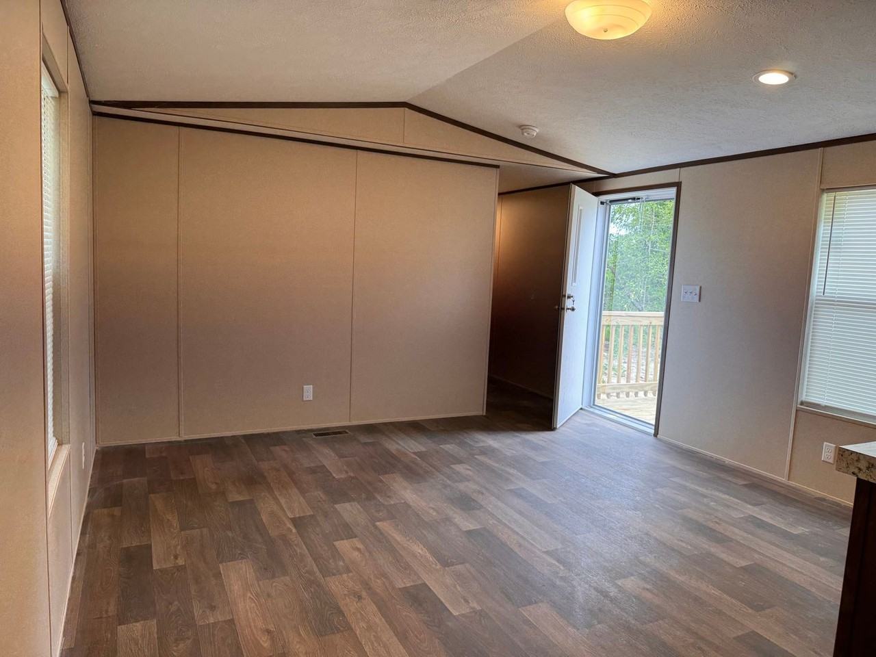 116 Harold Ln - Photo 2 of 17