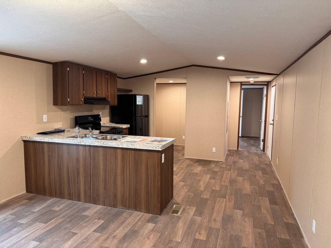 116 Harold Ln - Photo 4 of 17