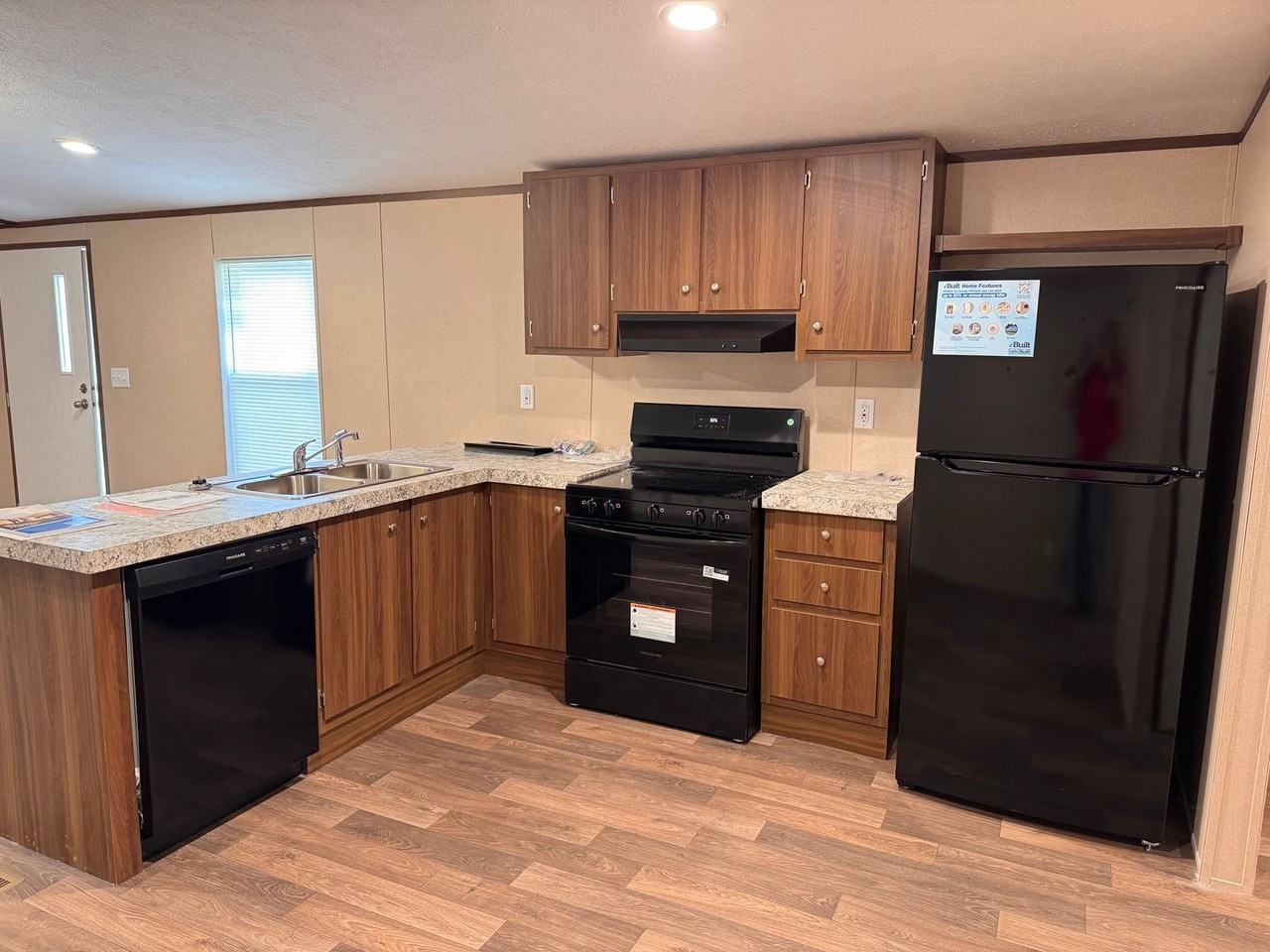 116 Harold Ln - Photo 5 of 17