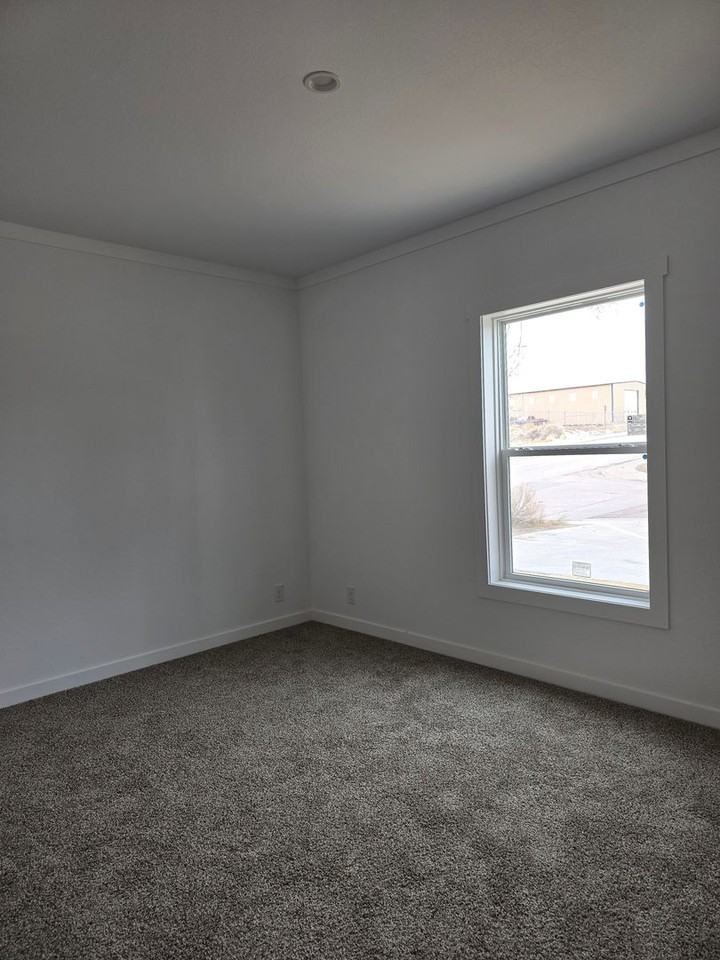 60 Yucca Cir - Photo 5 of 12
