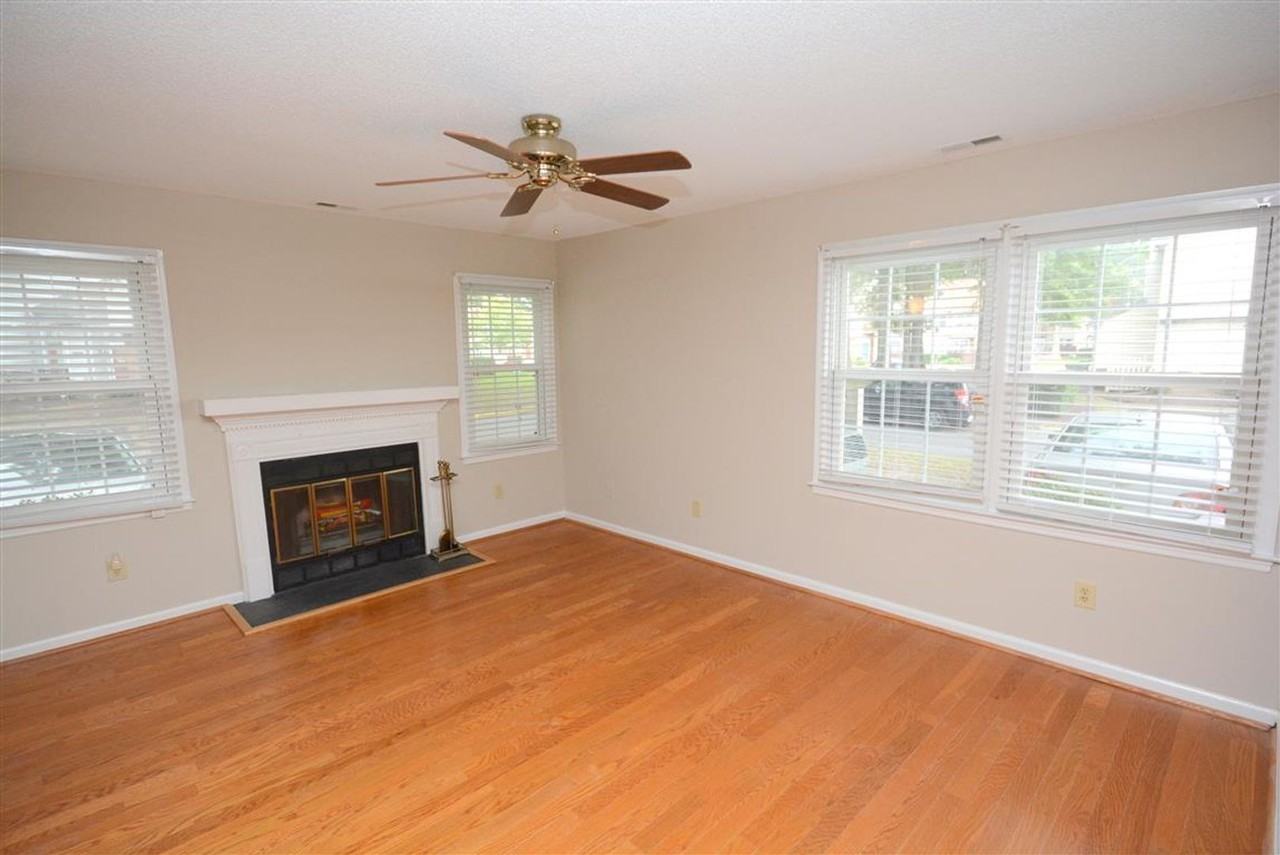 964 Saint Andrews Reach Apt A - Photo 3 of 42