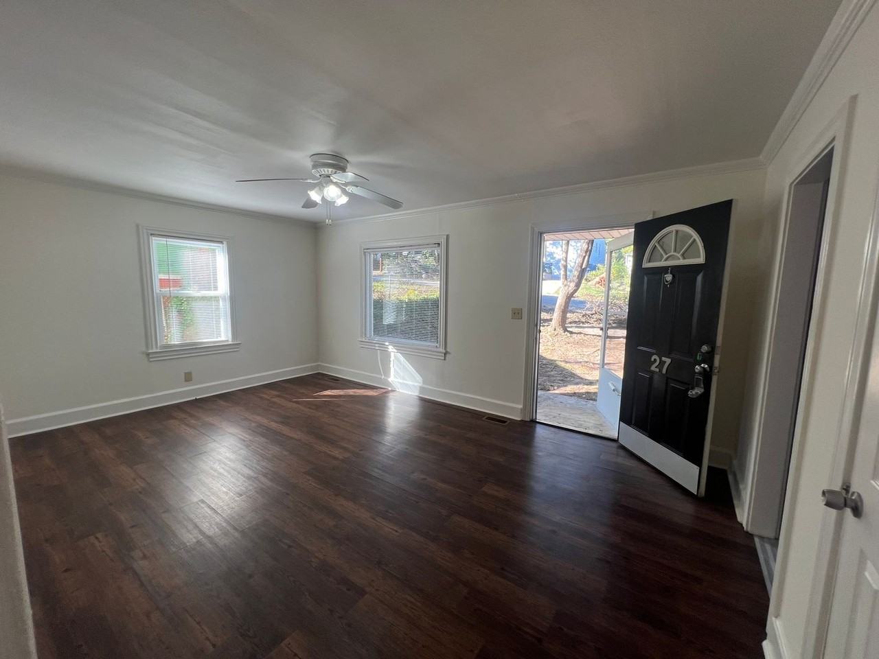 27 Pacific Ave - Photo 3 of 9