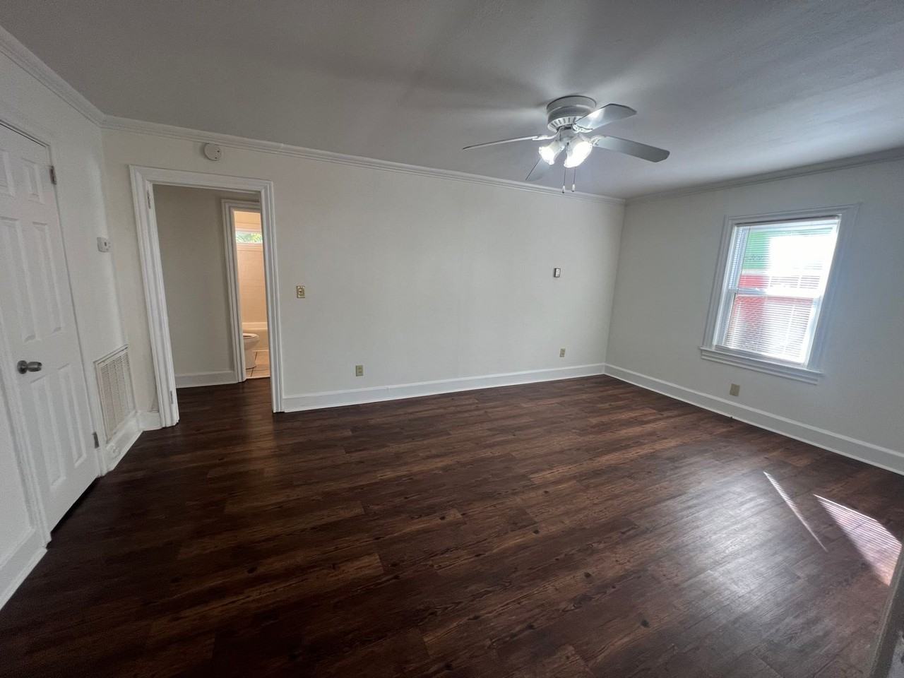 27 Pacific Ave - Photo 7 of 9
