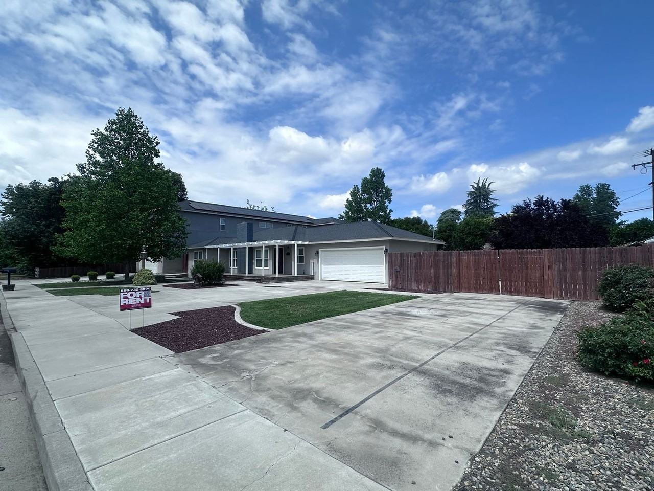 2148 E College Ave - Photo 4 of 50