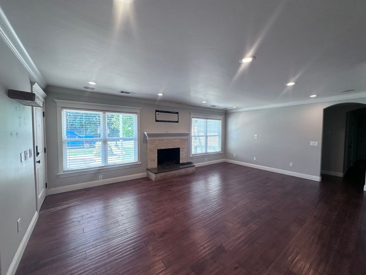 2148 E College Ave - Photo 5 of 50