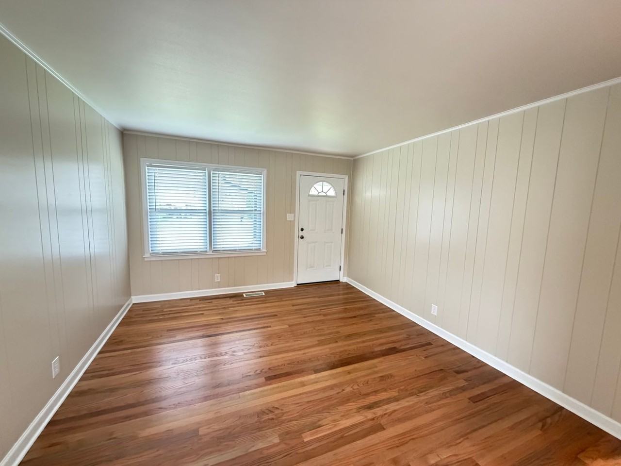 1331 Elm St - Photo 3 of 15
