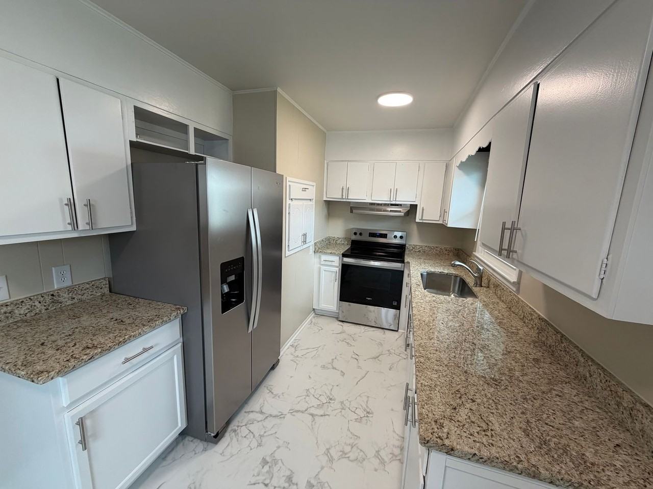 1331 Elm St - Photo 6 of 15