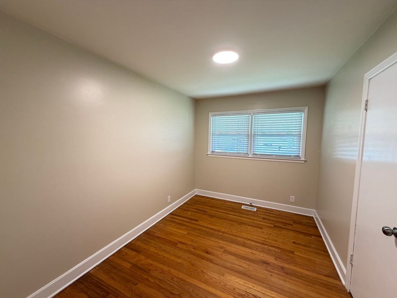 1331 Elm St - Photo 7 of 15
