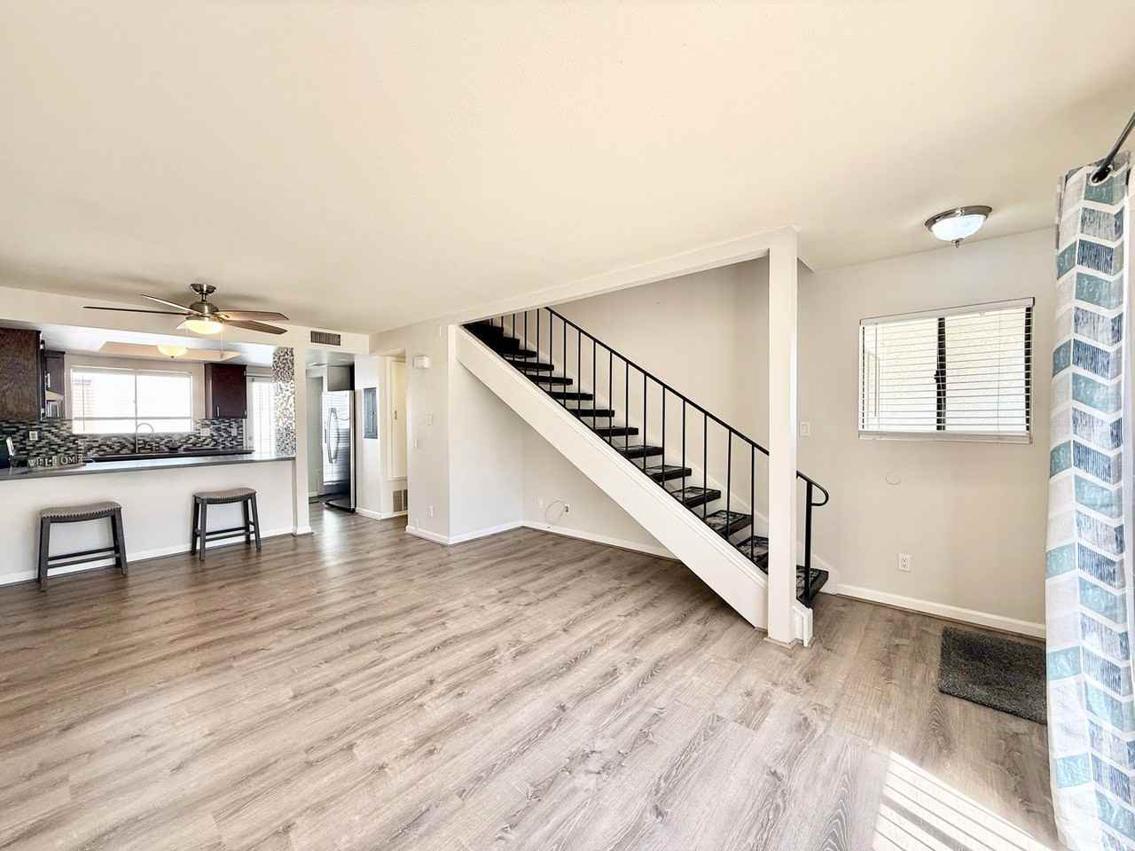 34071 Denise Way - Photo 3 of 29