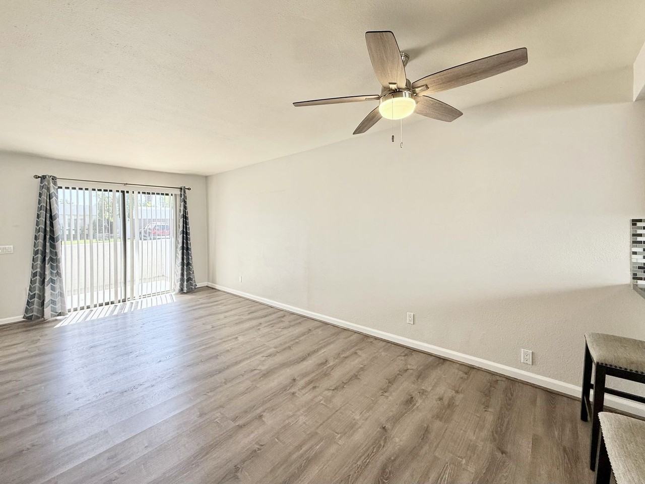 34071 Denise Way - Photo 4 of 29
