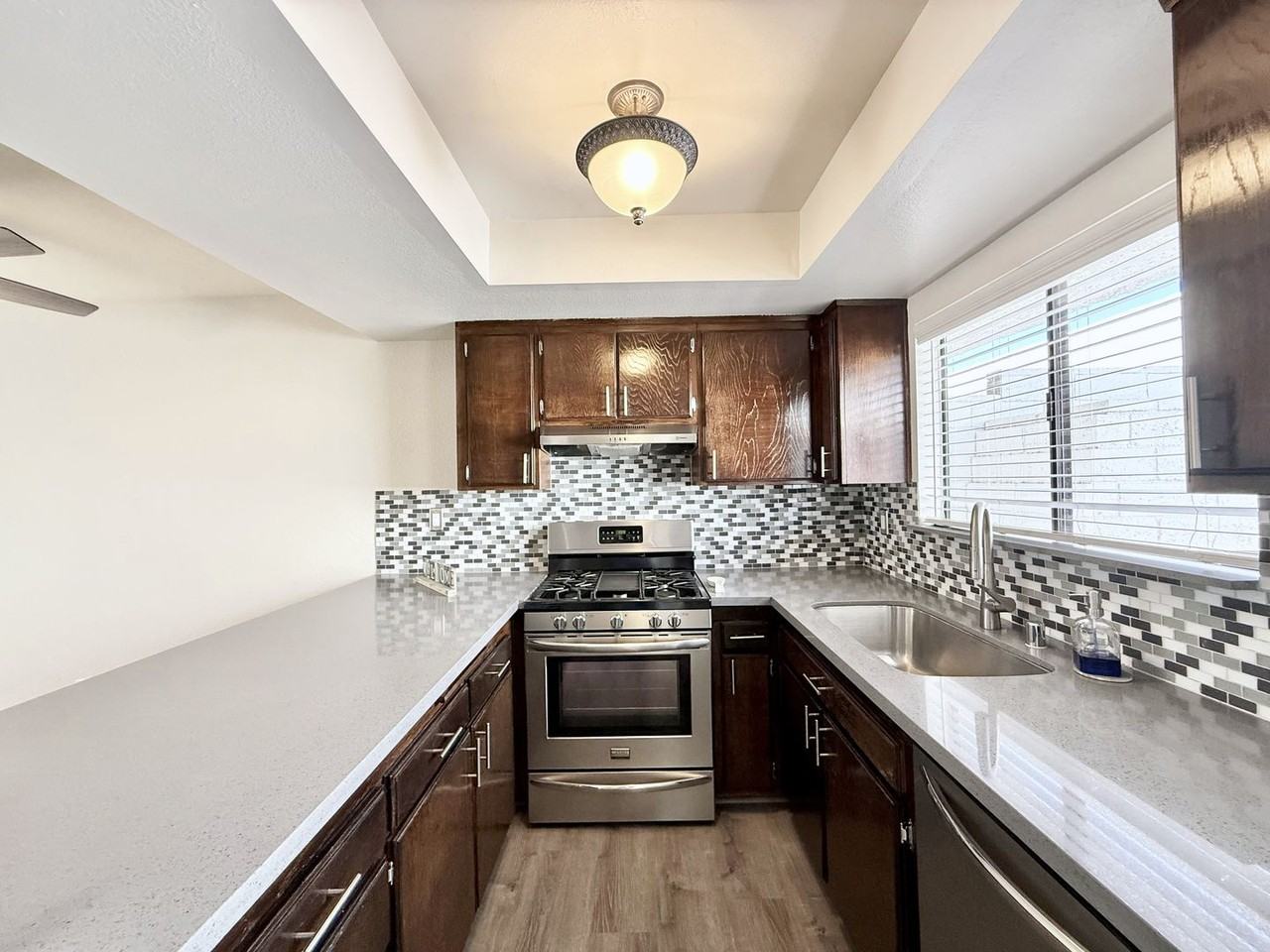34071 Denise Way - Photo 5 of 29