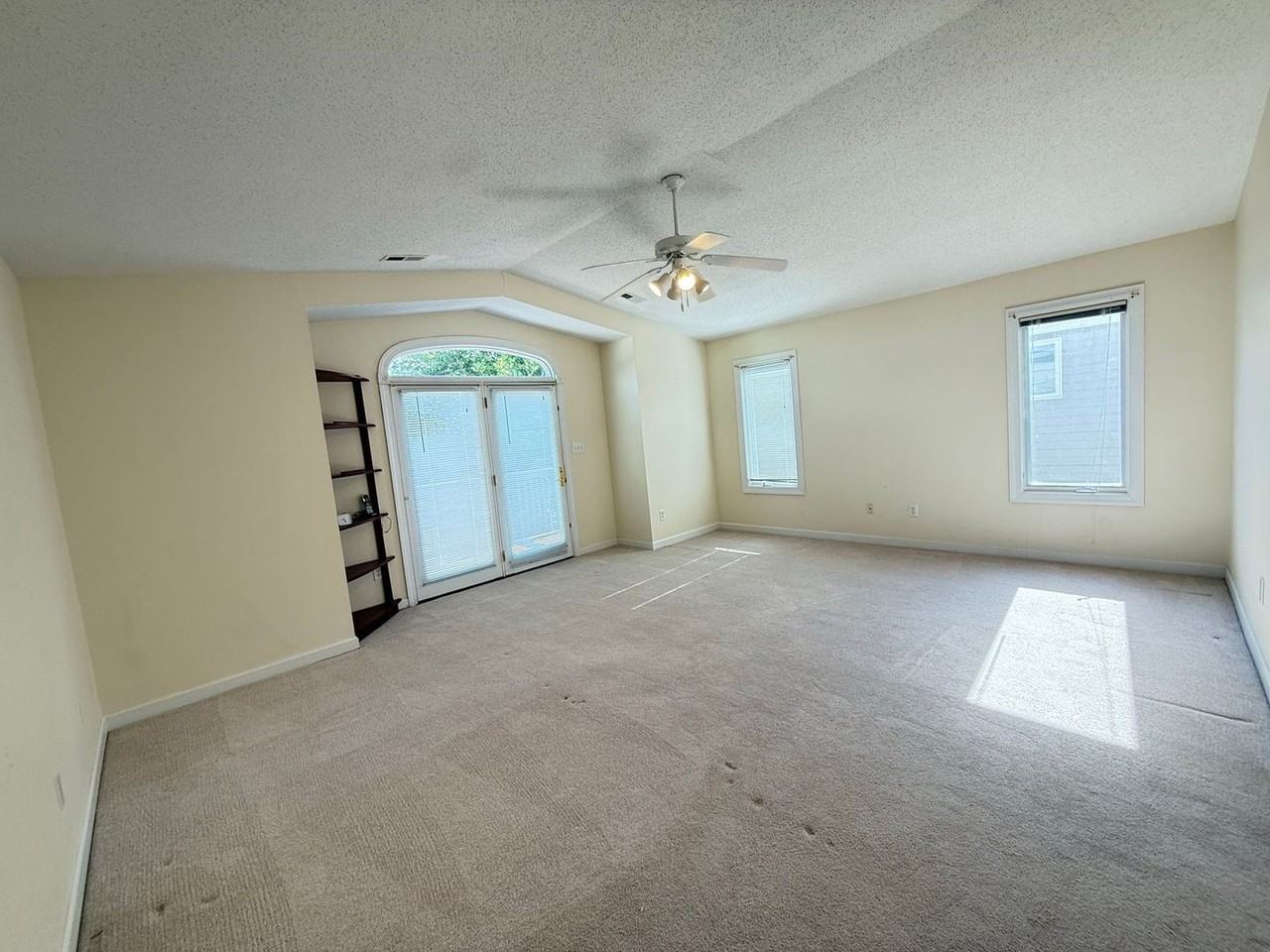 4652 Lookout Rd - Photo 5 of 19