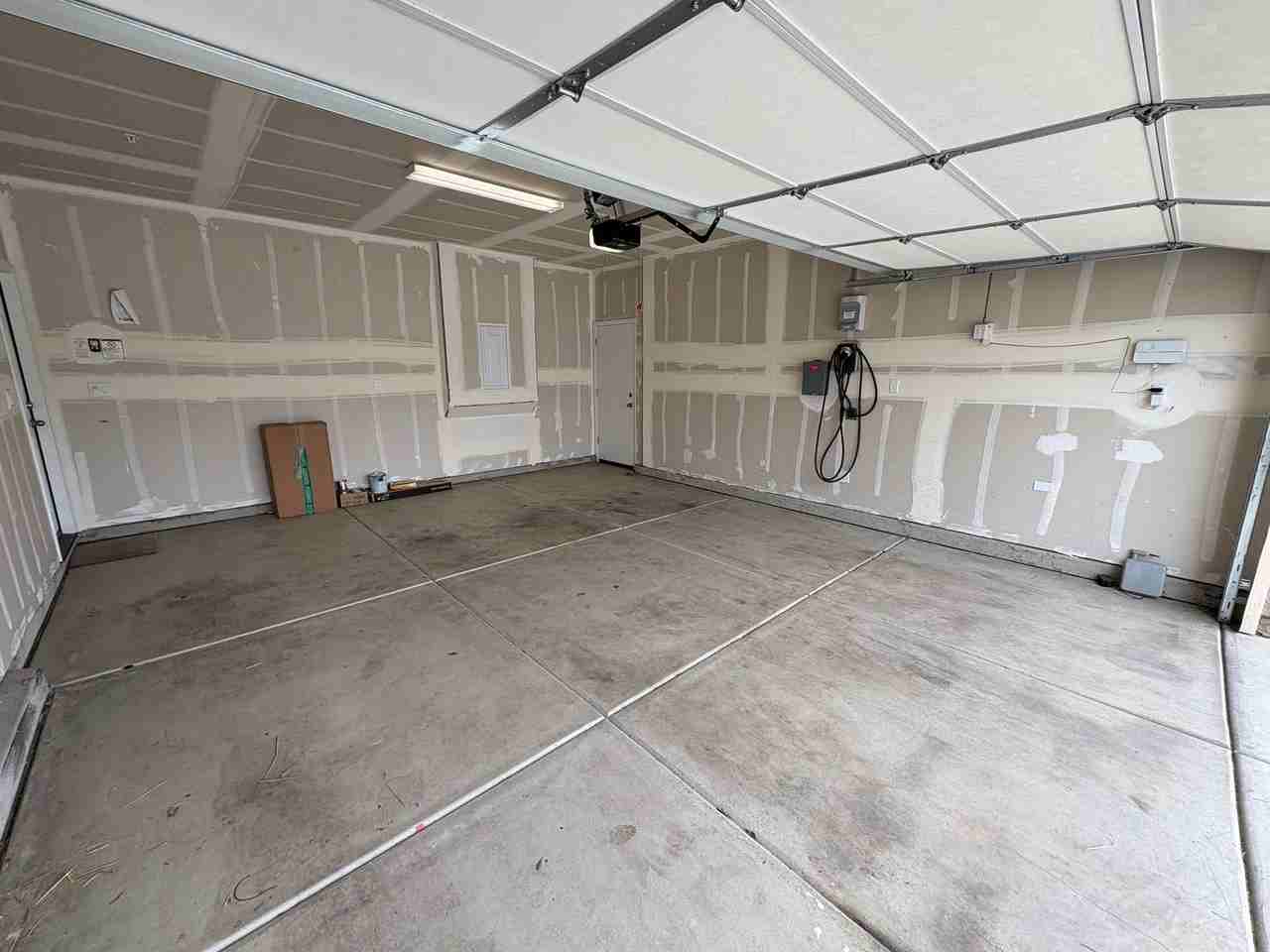 1336 W Porter Ct - Photo 4 of 38