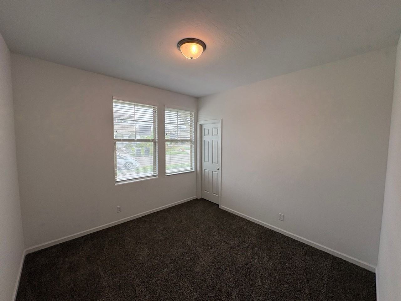 1336 W Porter Ct - Photo 6 of 38