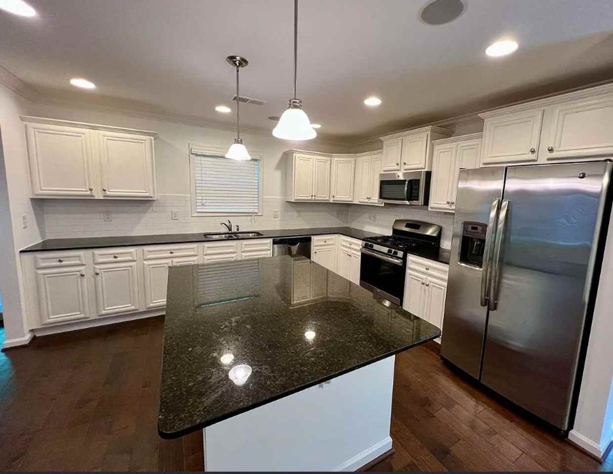 116 Sunsation Dr - Photo 4 of 19