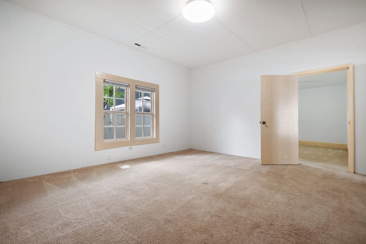 706 N White St - Photo 5 of 20