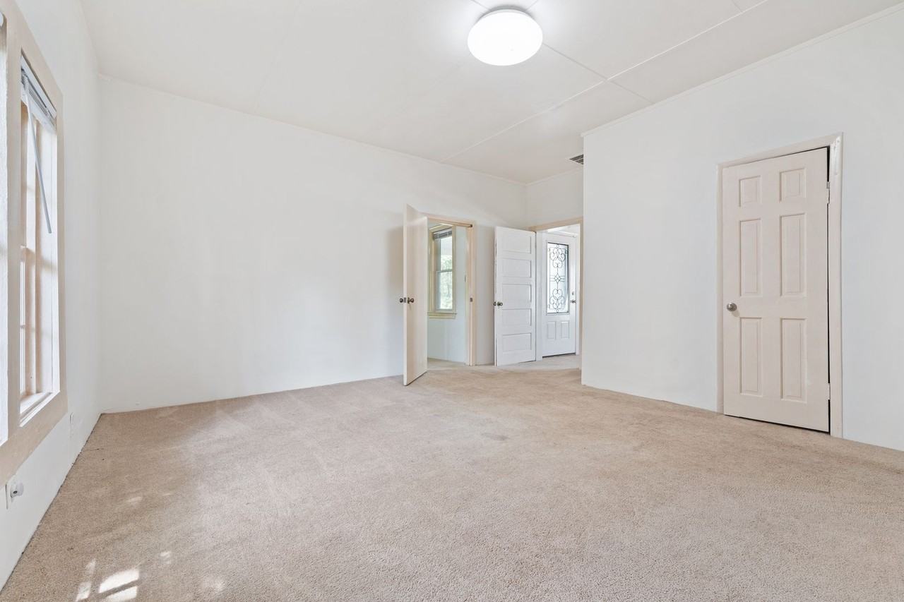 706 N White St - Photo 6 of 20