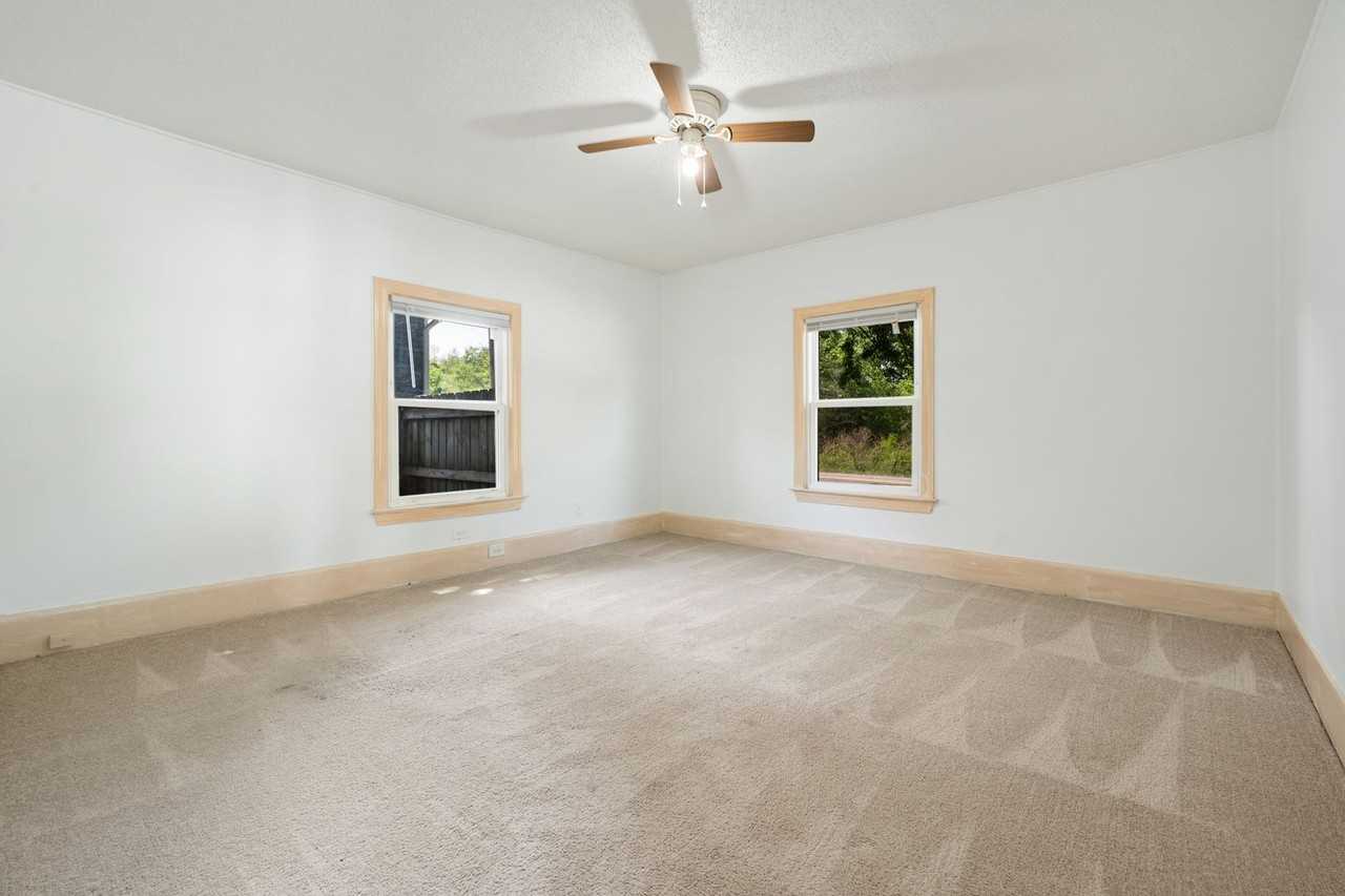 706 N White St - Photo 7 of 20