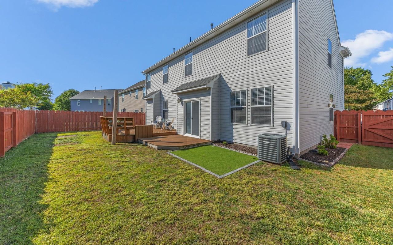 2925 Beaden Dr - Photo 2 of 39