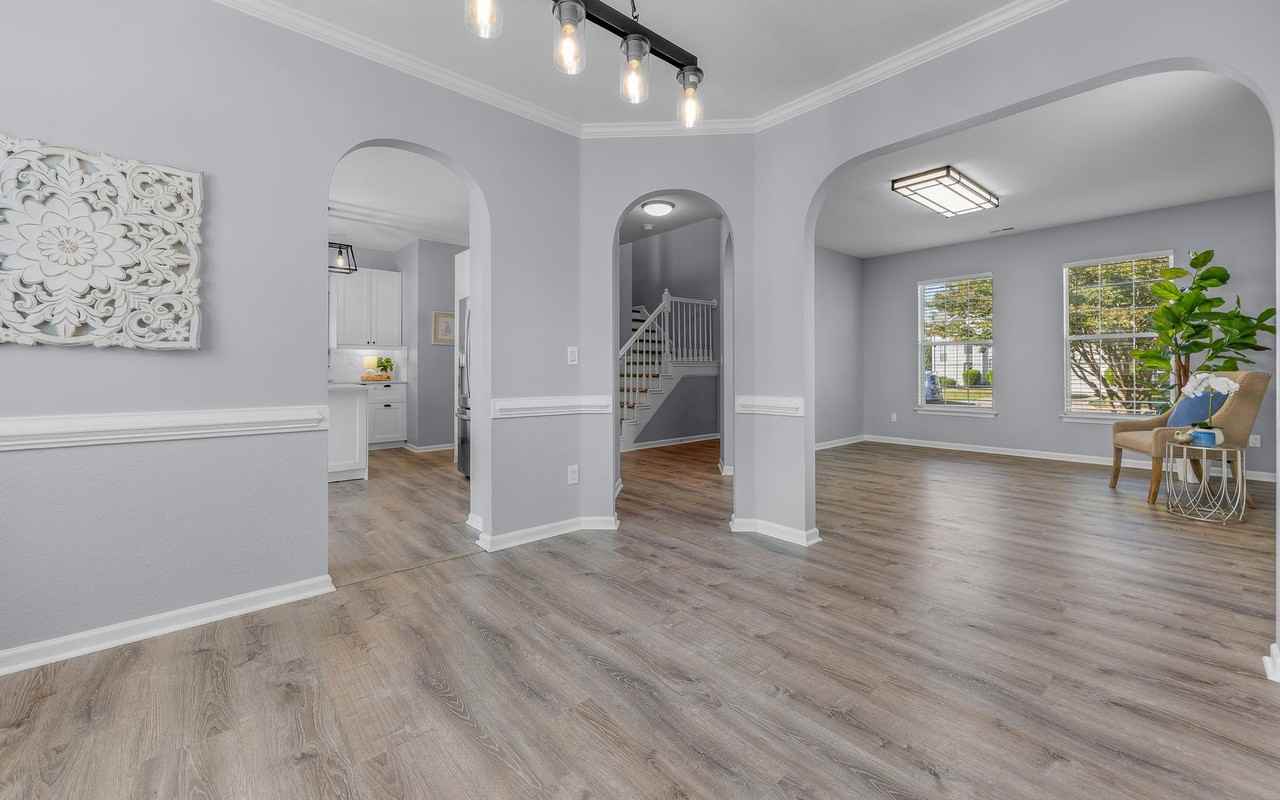 2925 Beaden Dr - Photo 5 of 39