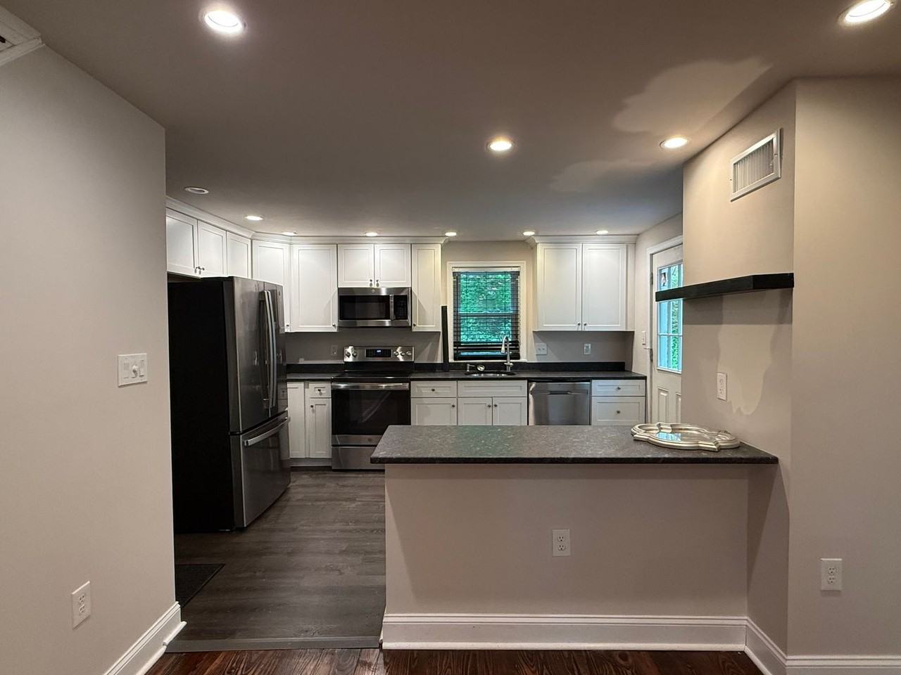 117 Woodcrest Ave - Photo 4 of 18
