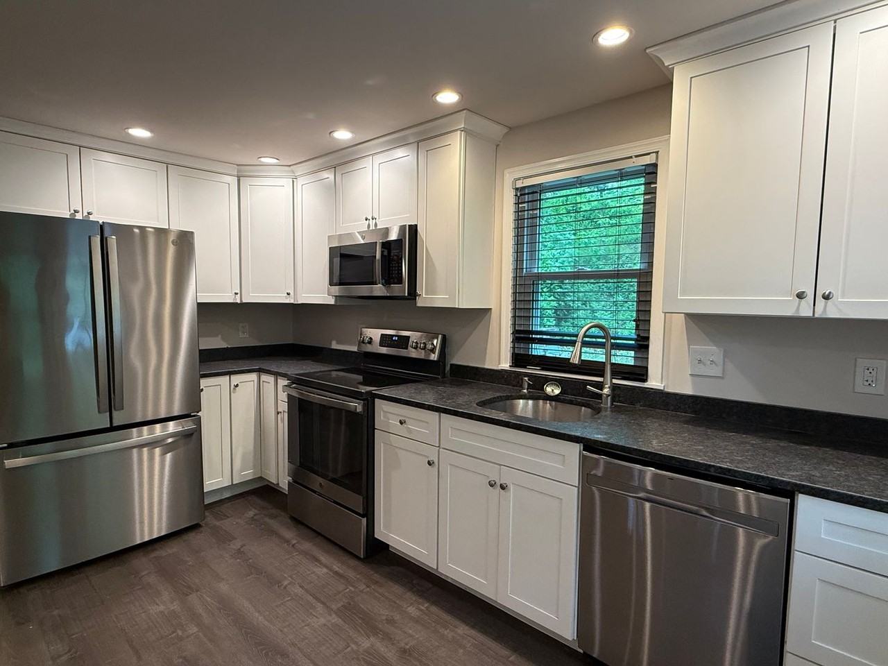 117 Woodcrest Ave - Photo 5 of 18